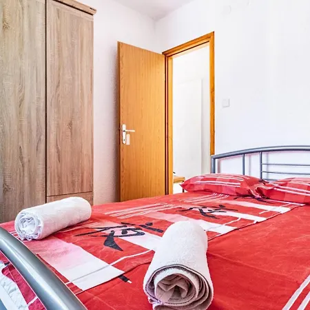 Apartman2 Brkic * Pula